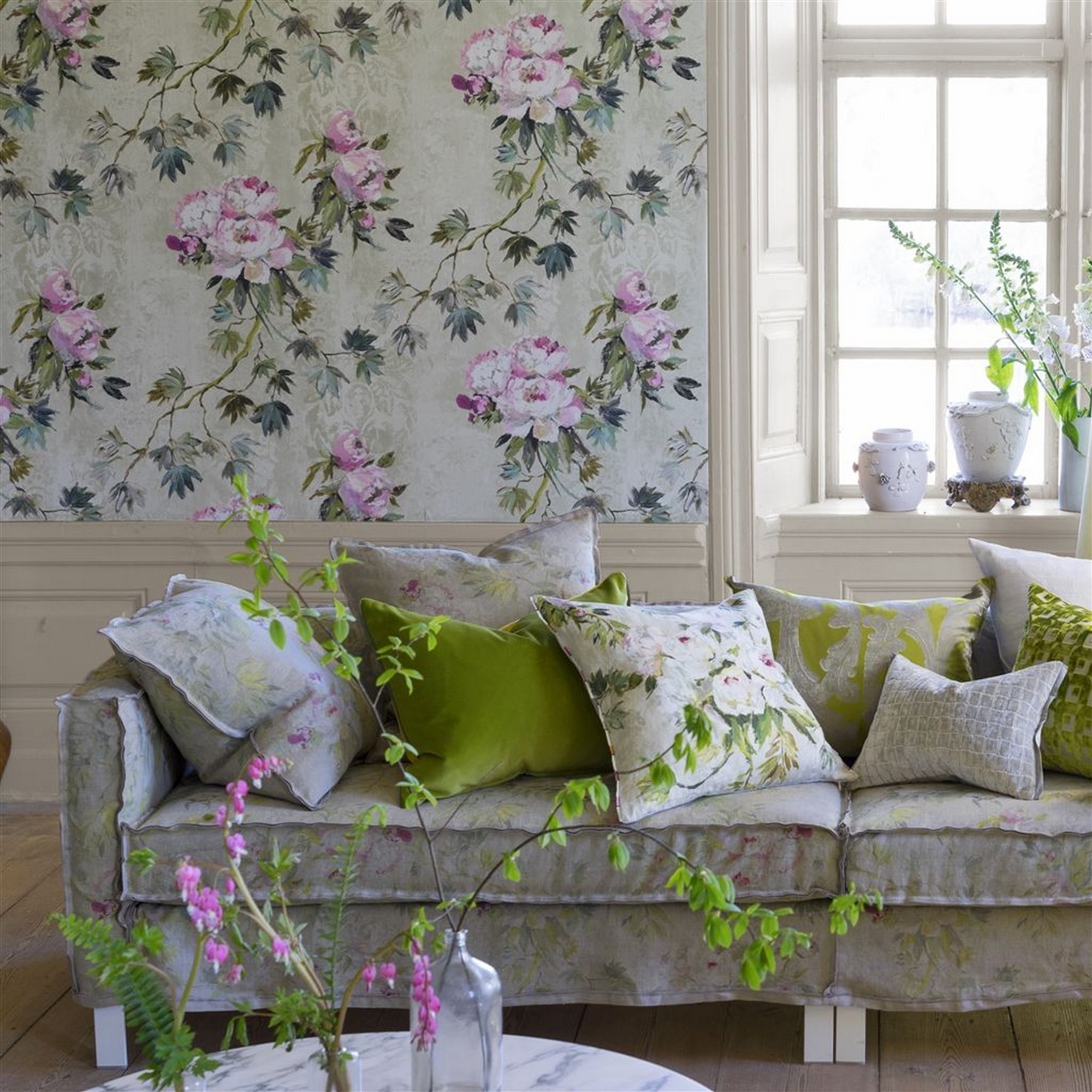 Floreale Wallpaper Pdg673 By Designers Guild In Natural Multi